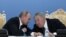Президент России Владимир Путин (слева) и президент Казахстана Нурсултан Назарбаев