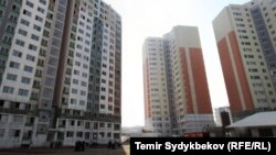Бишкекте салынып жаткан үйлөр.