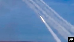 Російська столиця Москва, а також території, що межують з Україною, останнім часом регулярно зазнають атак безпілотників