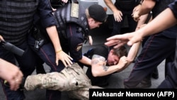 Мәскәүдә йөрештә катнашучыны тоткарлау