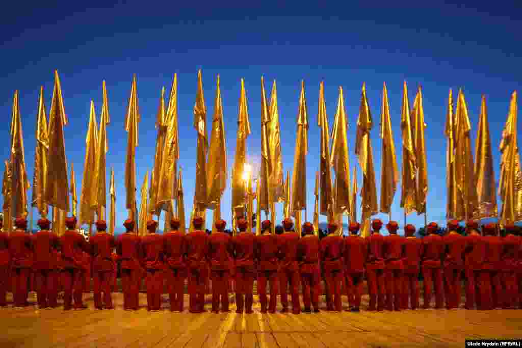 Невайсковая частка параду.