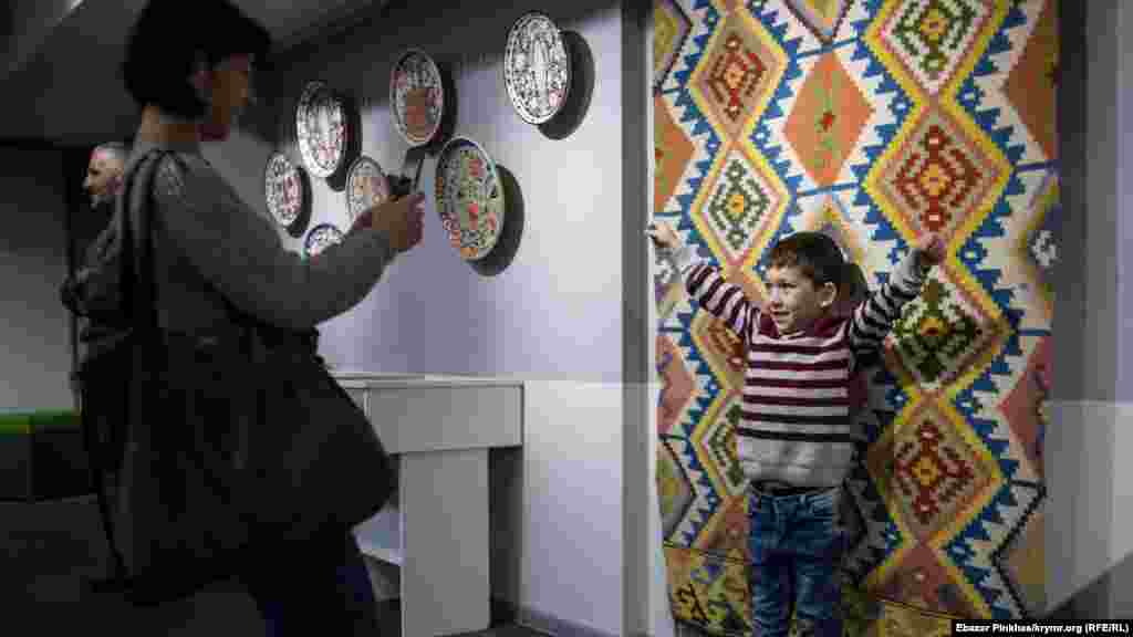 Килими &ndash;&nbsp;відмінний фон для фото на пам'ять