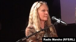 „Виндекс“ юкъараллин цхьаьнакхетараллан векал Фалбуш Ева яра суьре кечйинарг. 