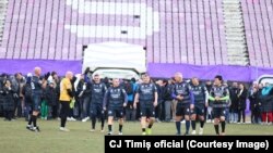 Evenimentele de adio de pe stadionul Dan Păltinișanu din Timișoara i-au adus pe teren pe jucătorii vedete ai anilor 2000, Poli Old Boys: Contra, Rotariu, Bătrânu, Varga, Cuc. Ei au susținut un meci amical cu Poli Femina înainte ca vechiul stadion să fie demolat.