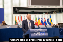 Выступае Сяргей Ціханоўскі