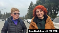 „ნეტგაზეთისა“ და „ბათუმელების“ მთავარი რედაქტორები, ნესტან ცეცხლაძე (მარცხნივ) და ეთერ თურაძე