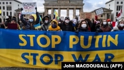 Эксперты считают, что признание Владимиром Путиным независимости «ЛДНР» может спровоцировать горячую фазу войны на Донбассе