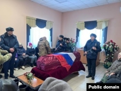 Прощання з випускником Куганакського дитячого будинку Рустамом Нуріахметовим