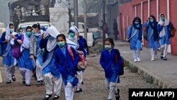 حکومت وايي، ښوونځي یې د کورونا وایرس پېښو کمولو لپاره تړلي - د ارشیف انځور. 