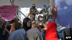 افغان ښځې د مظاهرې پر مهال