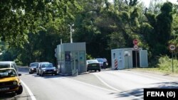 Босния жана Герцеговина менен Хорватиянын ортосундагы чек ара бекети.  Должани (Doljani).  19-июнь, 2021-жыл.  