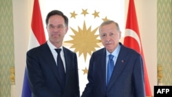 Pe 25 aprilie 2024, premierul olandez Mark Rutte a făcut o vizită în Turcia, unde a fost primit de președintele Erdoğan.