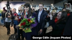 Laura Codruța Kovesi, pe aeroportul Otopeni, la revenirea de la audierile din Parlamentul European, în primăvara acestui an