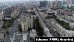 Хоча сам Андрій Наумов, за даними офіційних реєстрів, не має нічого, його родина має будинок у Дніпрі та квартиру в Києві