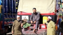 د خوست سوداګر او ډرېوران د غلام خان لارې خلاصېدو غوښتنه کوي