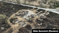Окопи, які були вириті російськими військовими на території Рудого лісу біля Чорнобильської АЕС під час окупації цієї території, квітень 2022 року