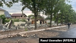 Айтматов проспектинде буздурулган курулуштар. Архив сүрөт. 