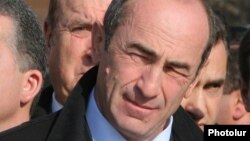 Роберт Кочарян (архви)