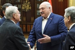 Кит Келлог и Александр Лукашенко. Минск, 21 июня 2025 года