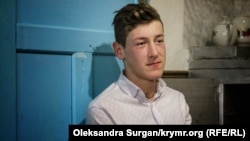 Кримський школяр Абдураман Абдувелієв, засуджений за зняття російських прапорів