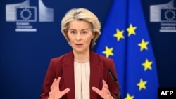 Очільниця Єврокомісії Урсула фон дер Ляєн представляє пропозицію репараційної позики Україні. Брюссель, Бельгія, 3 грудня 2025 року