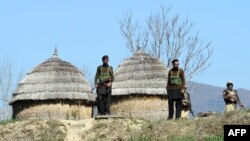 په باجوړ کې د پاکستان امنیت ساتونکي ولاړ دي - پخوانی انځور