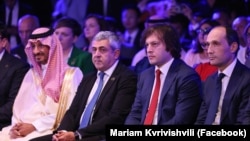 ფოტოზე: პოლოლიკაშვილი (მარცხნივ) და კობახიძე. 2024 წლის 29 სექტემბერი