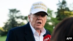 Президент США Дональд Трамп спілкується з журналістами, 27 квітня 2025 року