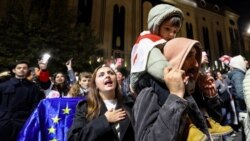 VIDEO | Susținătorii opoziției georgiene au ieșit în stradă după votul contestat