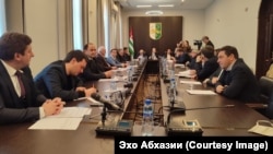 Депутаты проголосовали против ратификации соглашения между правительствами Абхазии и России об осуществлении российскими юридическими лицами инвестиционных проектов на территории республики