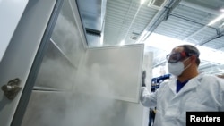 Svaka od odabranih vakcina mora da se skladišti na veoma niskim temperaturama, poput Pfizerove za koju je potrebna temperatura i do -70 stepeni celzijusa.