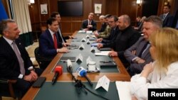 Делегації України і США під час переговорів у Флориді, 30 листопада 2025 року