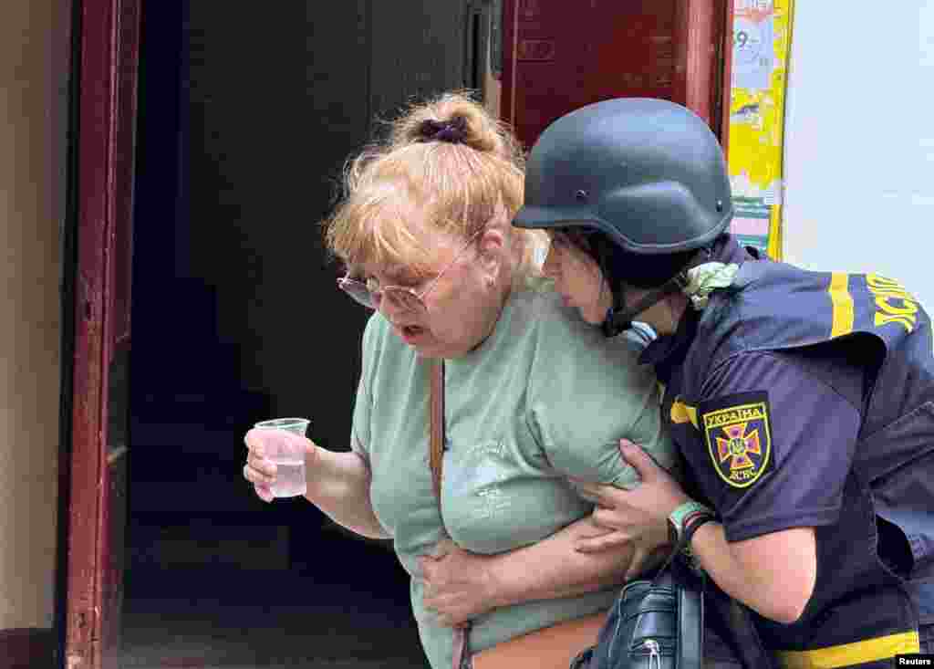 В последние месяцы Россия усилила атаки на Харьков в рамках наступления, которое, по утверждению президента Владимира Путина, направлено на создание "буферной зоны" для предотвращения украинских ударов по территории России.