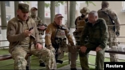 Євген Пригожин зустрівся із заступником міністра оборони Росії Юнус-Беком Євкуровим у штабі Південного військового округу ЗС РФ у Ростові-на-Дону, Росія