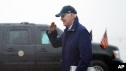 Președintele american Joe Biden sosind la o bază militară duminică, 26 noiembrie 2023. (AP Photo/Stephanie Scarbrough)