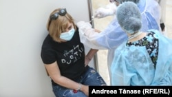 În timpul pandemiei de Covid, odată cu restricțiile și măsurile pentru protecția împotriva virusului SARS-CoV-2, dar și din cauza unui val de fake news și dezinformare, mulți au devenit sceptici față de toate vaccinurile. 