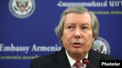 ԵԱՀԿ ՄԽ համանախագահ Ջեյմս Ուորլիք, արխիվ