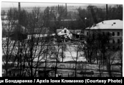 Зруйноване трамвайне депо імені Красіна. Фото Лади Бондаренко / Архів Іони Клименко