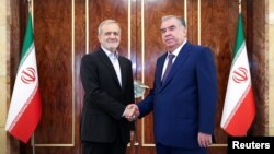 Масуд Пезешкиан и Эмомали Рахмон. Тегеран. 30 июля 2024