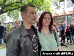 Roditelji Lazar Dinića pričaju za RSE da vreme koje provodi u pritvoru nije lako ni za njega, ni za njih, Novi Sad 14. maj 2025.