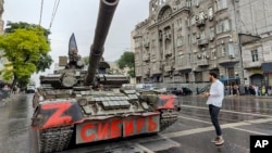 تانک مربوط به نظامیان واگنر در شهر روستوف روسیه 