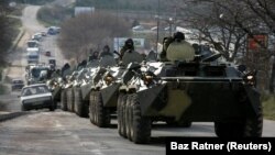 Российские военные в Крыму, архивное фото