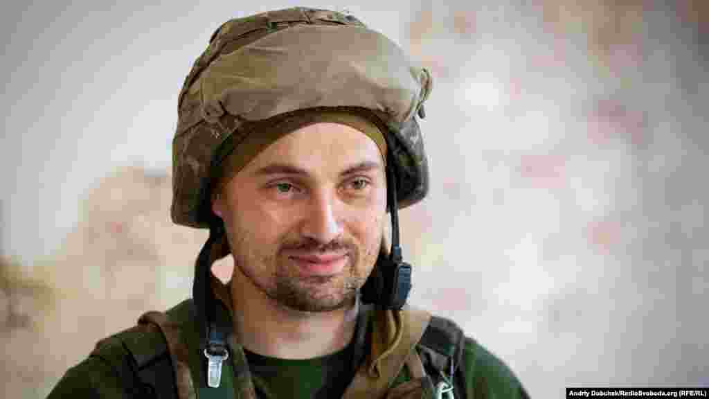 ​&laquo;Ряба&raquo; Йому 33 і він з Черкас. Цей військовий боронить позиції біля Мар&#39;їнки.&nbsp; &nbsp;