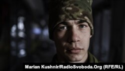 ფრონტზე მებრძოლი უკრაინელი ჯარისკაცი ვლადისლავი