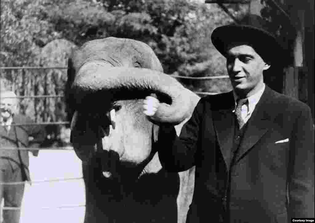 Diani Budisavljević pomagali su mnogi poput Kamila Breslera, kako bi dobila dozvolu od nadležnog ministarstva NDH da premjesti djecu iz ustaških kampova. Na fotografiji Bresler, 1941.