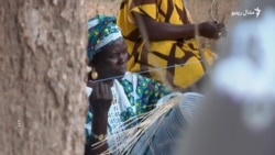 سېنېګالۍ ښځې وايي ټوکرۍ هغوی جوړوي خو ګټه یې نور اخلي