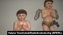 Cкульптури ангеликів